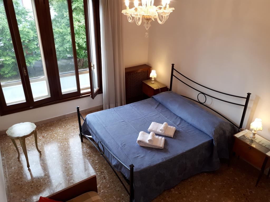 For Rent * Venice